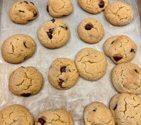 Easy Chocolate Chip Cookies