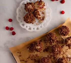 Raspberry Muffins With Streusel Topping