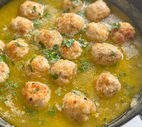 chicken piccata meatballs gf, Chicken Piccata meatballs cooking on the stove