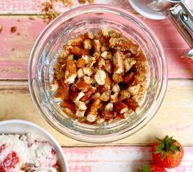 no churn strawberry pretzel ice cream
