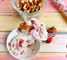 no churn strawberry pretzel ice cream