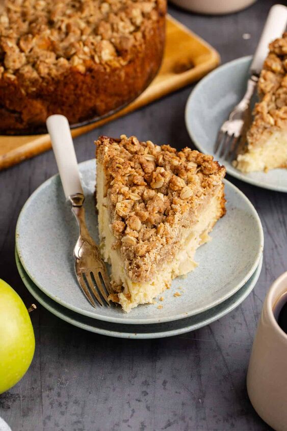 apple coffee cake recipe, Apple Coffee Cake served on plates with forks