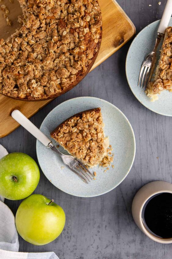 apple coffee cake recipe, Apple Coffee Cake on a Plate with a fork from above