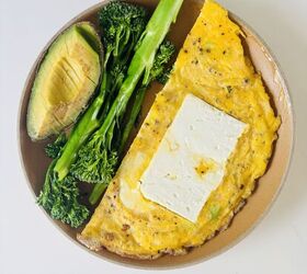 Feta & Spring Onion Omelette With Tenderstem Broccoli & Avocado