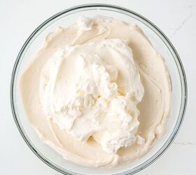 <u>Mix an 8 oz block of cream cheese with THIS for a gorgeous, no-bake, 20-minute dessert</u>