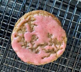 Brown Butter Oatmeal Cookies With Strawberry Icing