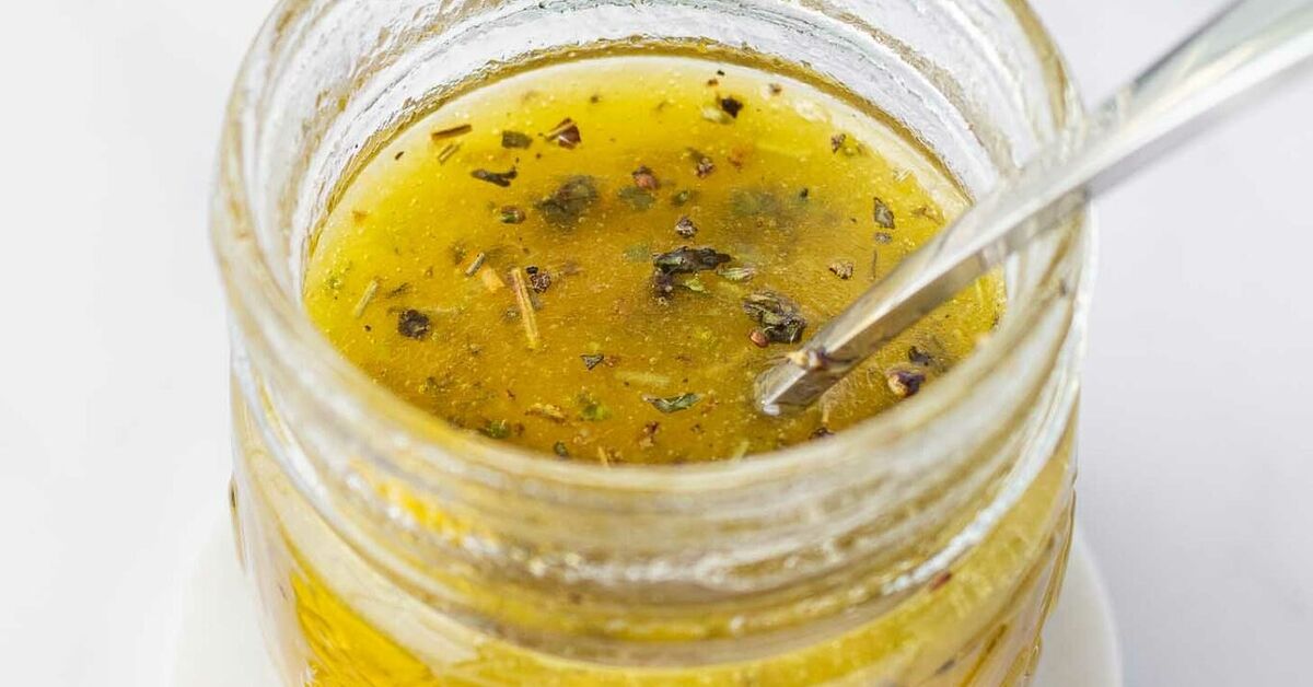 White Balsamic Dressing | Foodtalk White Balsamic Dressing | Foodtalk