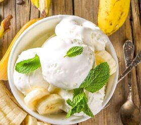 banana ice cream recipe no churn ice cream with bananas, Overhead image of Banana Ice Cream on a wooden table