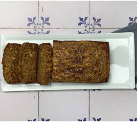 light and fluffy cardamom banana bread