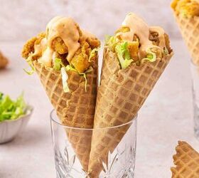 spicy chicken waffle cones with creamy sriracha sauce, Crispy chicken nuggets layered in waffle cones with lettuce and spicy sauce
