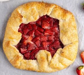 halloween sugar cookie bars, Strawberry Galette close up