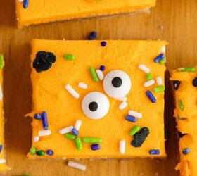 halloween sugar cookie bars, Halloween Sugar Cookie Bars iced and with sprinkles close up