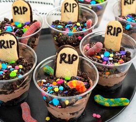 Graveyard Dirt Cake Cups - Easy No-Bake Halloween