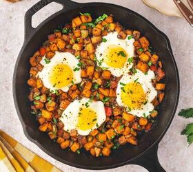 Skillet Sweet Potato Breakfast Hash (Easy One Pan Recipe)