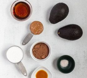 avocado chocolate pudding, Ingredients for avocado chocolate pudding