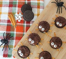 oreo spider cookies recipe for halloween parties, Fun Halloween Oreo spider treats with candy eyes and pretzel legs on a wooden board and plaid cloth