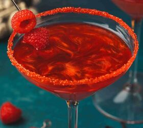 Easy Vampire Kiss Cocktail Recipe for Halloween 2025