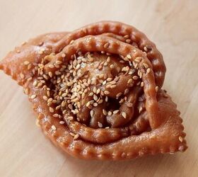 chebakia recipe prepare a delicious moroccan sweet in 3 hours, griwech chebakia variations