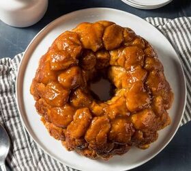cinnamon roll monkey bread recipe cinnamon monkey bread, Overhead image of Cinnamon Roll Monkey Bread on a white plate