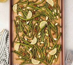 easy oven roasted green beans with garlic and lemon, Roasted green beans with a golden char garnished with lemon zest and garlic