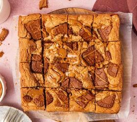 biscoff blondies with white chocolate cookie butter, Overhead shot of biscoff blondies showing fudgy center and crunchy cookie topping