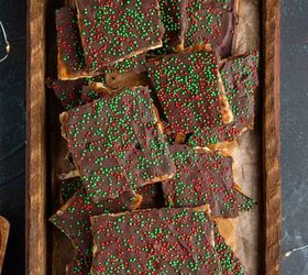 easy christmas crack recipe, Easy Christmas Crack Recipe from above in a tray