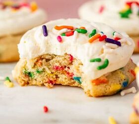 funfetti birthday cake cookies with sprinkles recipe, Close up shot of showing textures of chewy funfetti cookie topped with vanilla buttercream and confetti