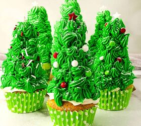 Easy Christmas Tree Cupcakes to Brighten Holidays