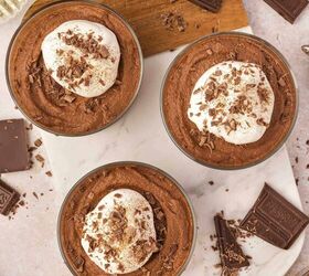 best 5 ingredient chocolate mousse to make at home, 5 ingredient chocolate mousse cups with a light dusting of cocoa powder