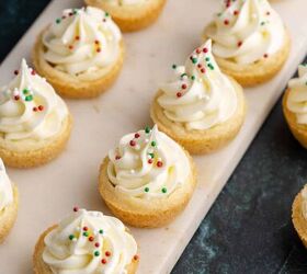 sugar cookie cups, Sugar Cookie Cups with Frosting and Sprinkles on a tray from above