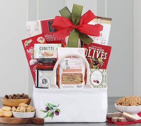 christmas gift baskets for foodies, International Delicacies Basket