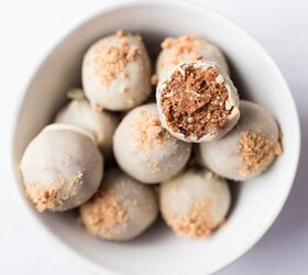 Healthy Gingerbread Energy Bites (No Bake White Chocolate Truffles)