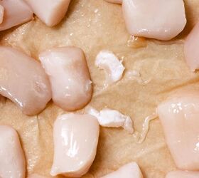 sauteed bay scallops, Peeling muscle off bay scallops