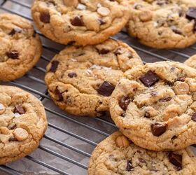 Salted Caramel Chocolate Chip Cookies | Sweet And Salty Cookies