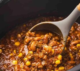 This slow cooker beef & beans dish is insanely delicious (and it's so easy!)