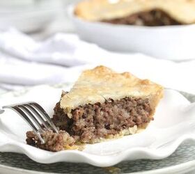 This hearty and easy 5-ingredient beef pie takes 1 hour to make!