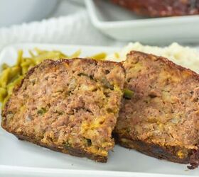 Staying home is the new going out with this delicious copycat Cracker Barrel meatloaf recipe