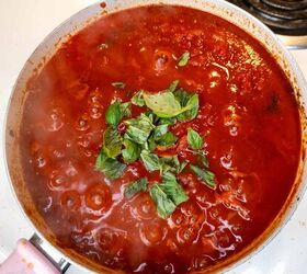 spaghetti and meatballs, Make the Sauce