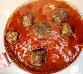 spaghetti and meatballs, Combine Meatballs and Sauce
