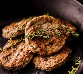 air fryer sausage patties how to cook sausage patties, Close up image of air fryer sausage patties on a dark plate