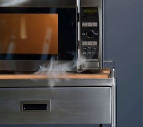 stop microwaving these 10 foods asap