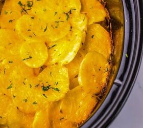 These slow cooker scalloped potatoes are incredibly easy & delicious