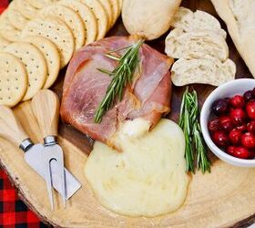 Enjoy this warm gooey cheese with a combo  of sweet and savory flavors