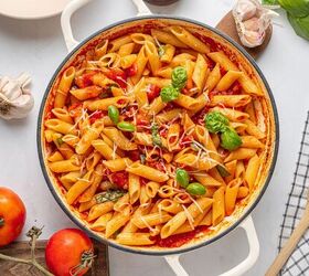 Penne Pomodoro With Tomato and Basil