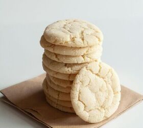 10 unexpected things you can do with a box of cake mix