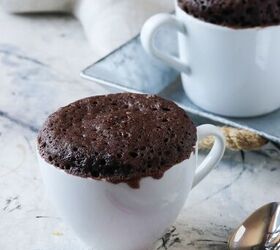 10 unexpected things you can do with a box of cake mix