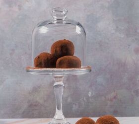10 unexpected things you can do with a box of cake mix