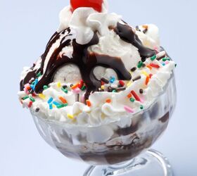 10 unexpected things you can do with a box of cake mix