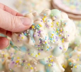 crockpot easter candy clusters, Crockpot Easter Candy Clusters being picked up