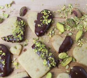 pistachio cookies dipped in dark chocolate, Pistachio s for chocolate dipped pistachio cookies